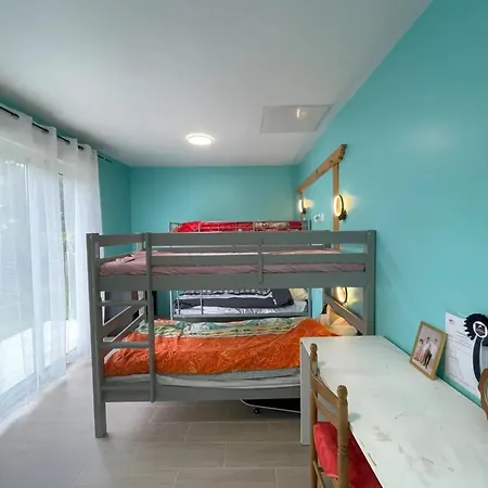 Dom wakacyjny Maison Familiale Proche De Avec Jardin Clos Et Terrasse