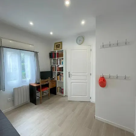 Maison Familiale Proche De Avec Jardin Clos Et Terrasse Dom wakacyjny Varaville