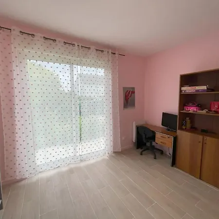 Holiday home Maison Familiale Proche De Avec Jardin Clos Et Terrasse Varaville