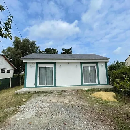 Holiday home Maison Familiale Proche De Avec Jardin Clos Et Terrasse *