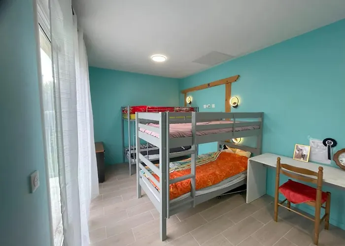 Maison Familiale Proche De Avec Jardin Clos Et Terrasse